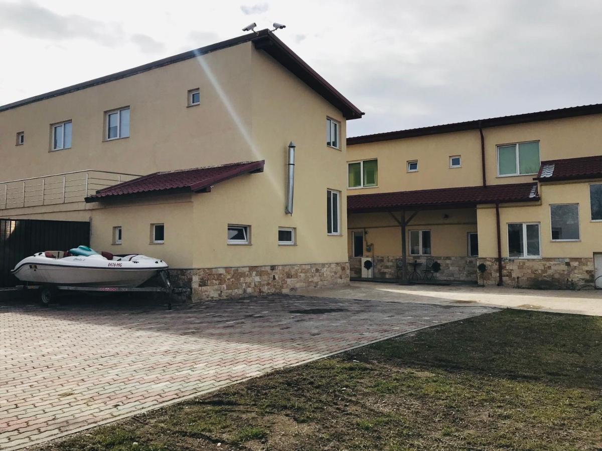 Casa Ryana Self Check-In Motell Gilău Exteriör bild