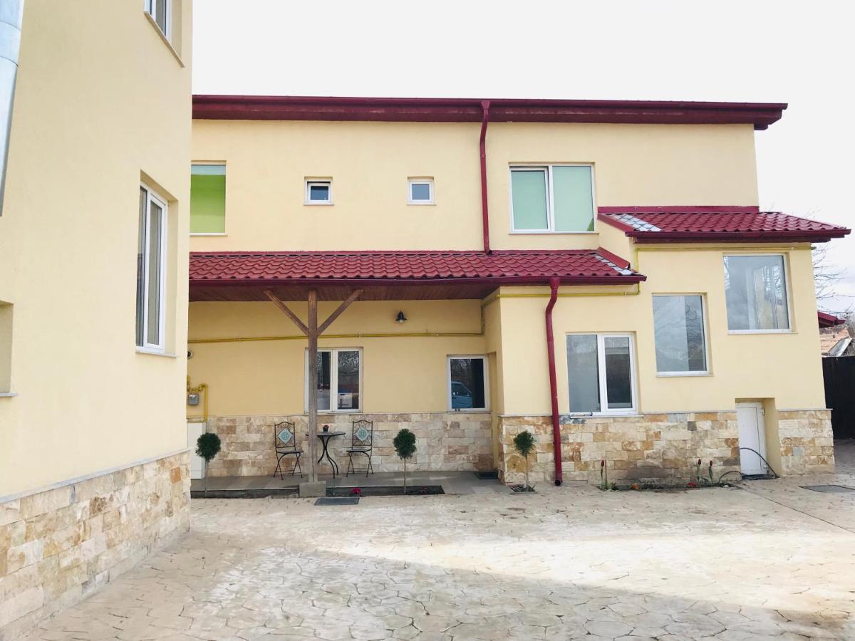 Casa Ryana Self Check-In Motell Gilău Exteriör bild