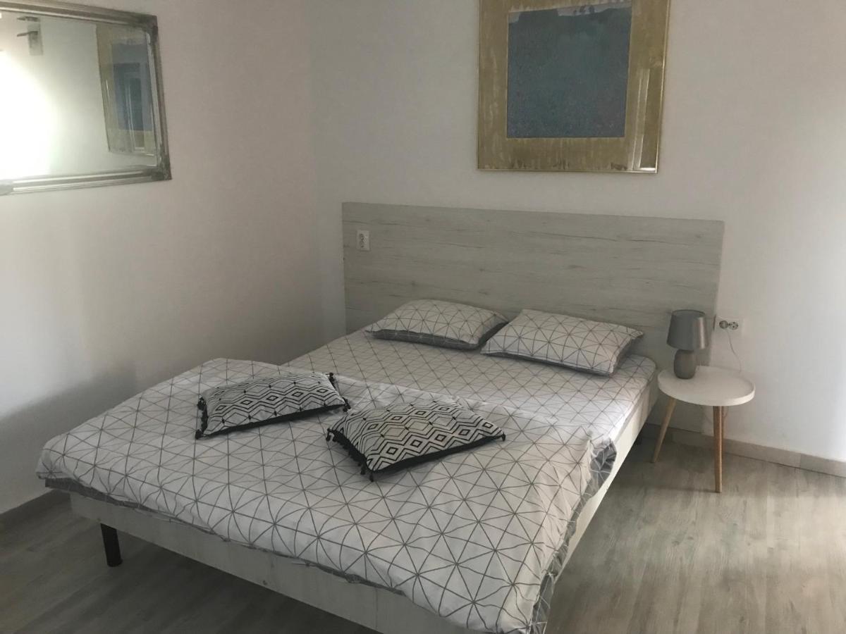 Casa Ryana Self Check-In Motell Gilău Exteriör bild